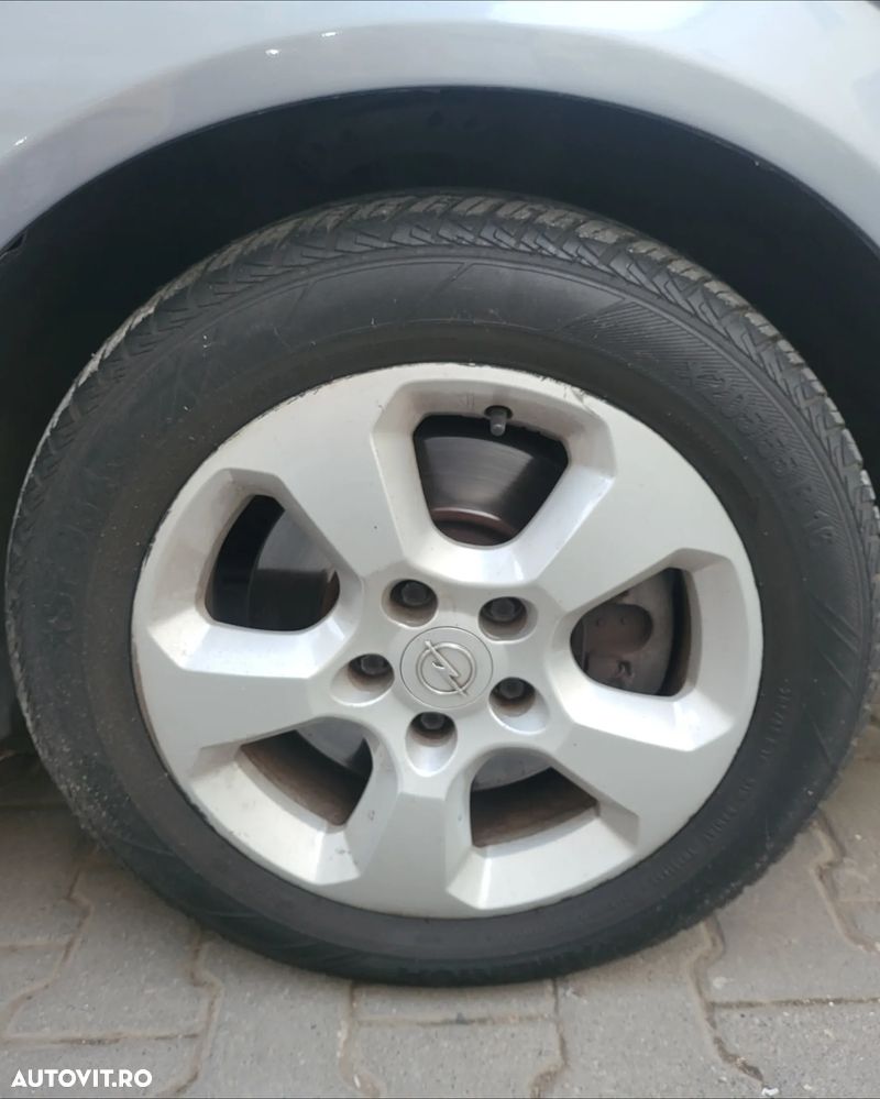 Opel Zafira 1.9 CDTI - 19