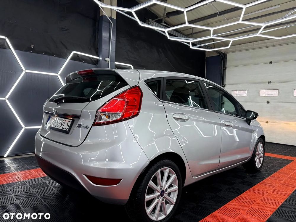 Ford Fiesta 1.5 TDCi Titanium - 9