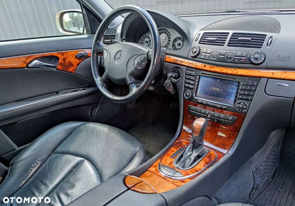 Mercedes-Benz Klasa E - 22