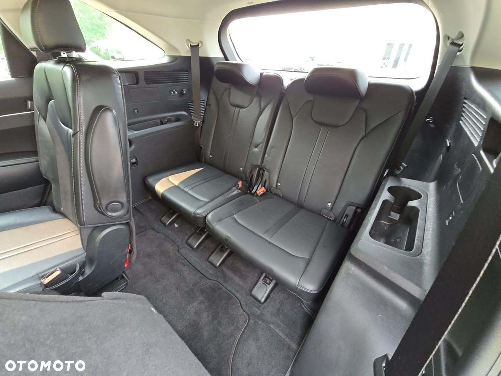 Kia Sorento - 9
