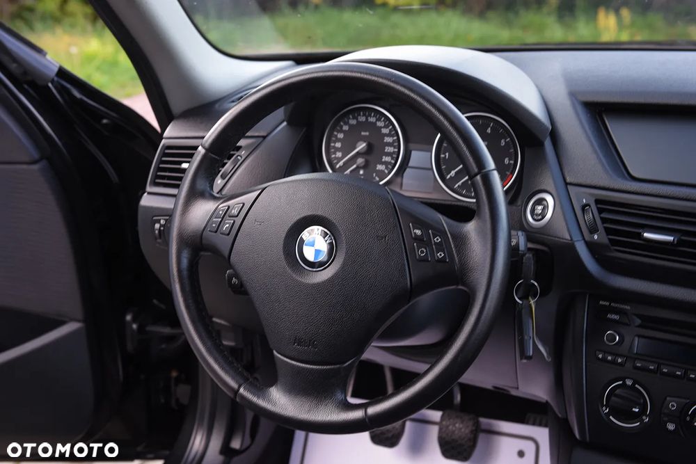 BMW X1 sDrive18i - 34