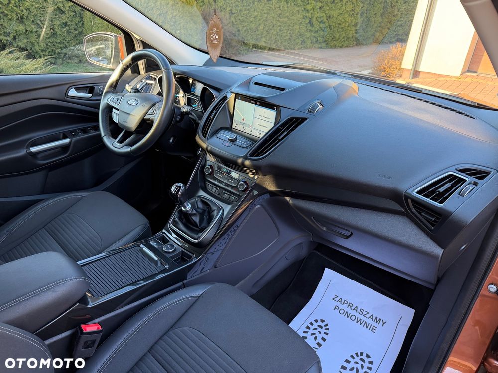 Ford Kuga 1.5 EcoBoost 2x4 Titanium - 17