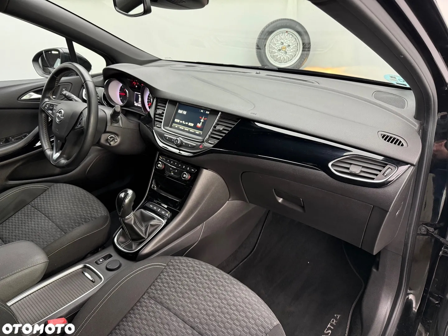 Opel Astra 1.6 D (CDTI) Dynamic - 17