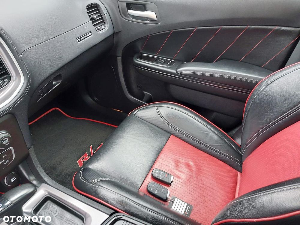 Dodge Charger 5.7 R/T - 15