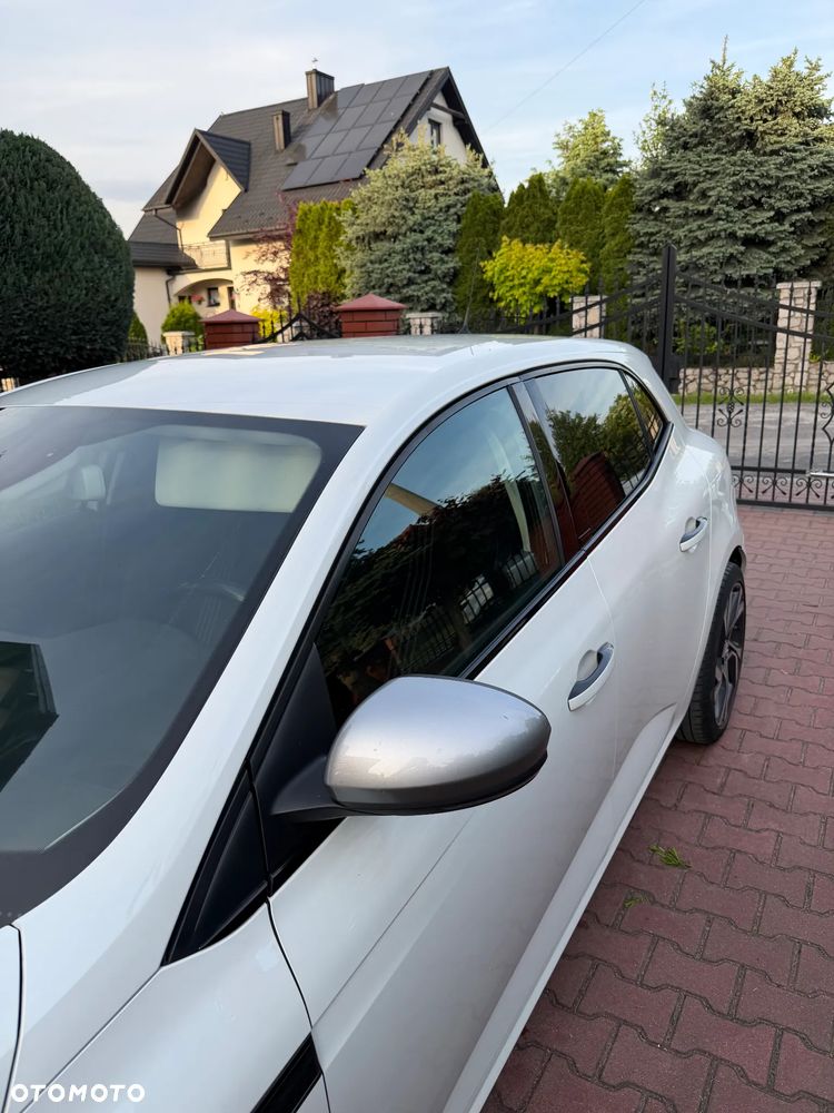 Renault Megane 1.6 TCe GT EDC - 8