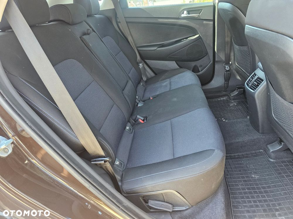 Hyundai Tucson blue 1.6 GDi 2WD Navi - 19