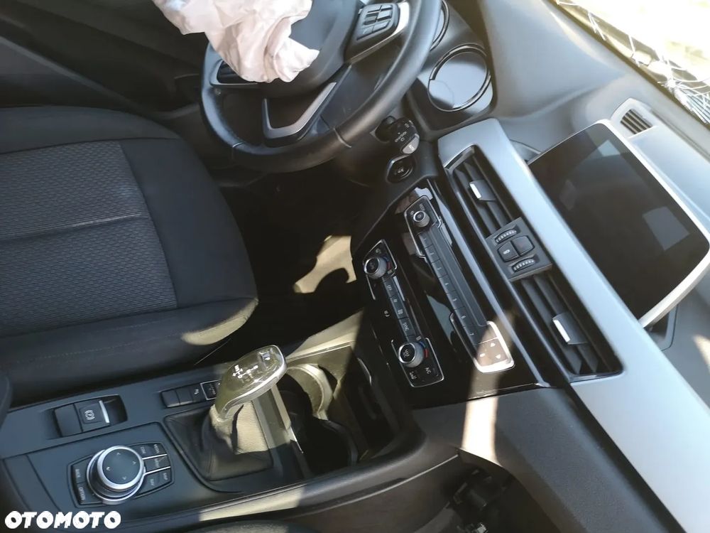 BMW X1 sDrive18d Advantage sport - 25