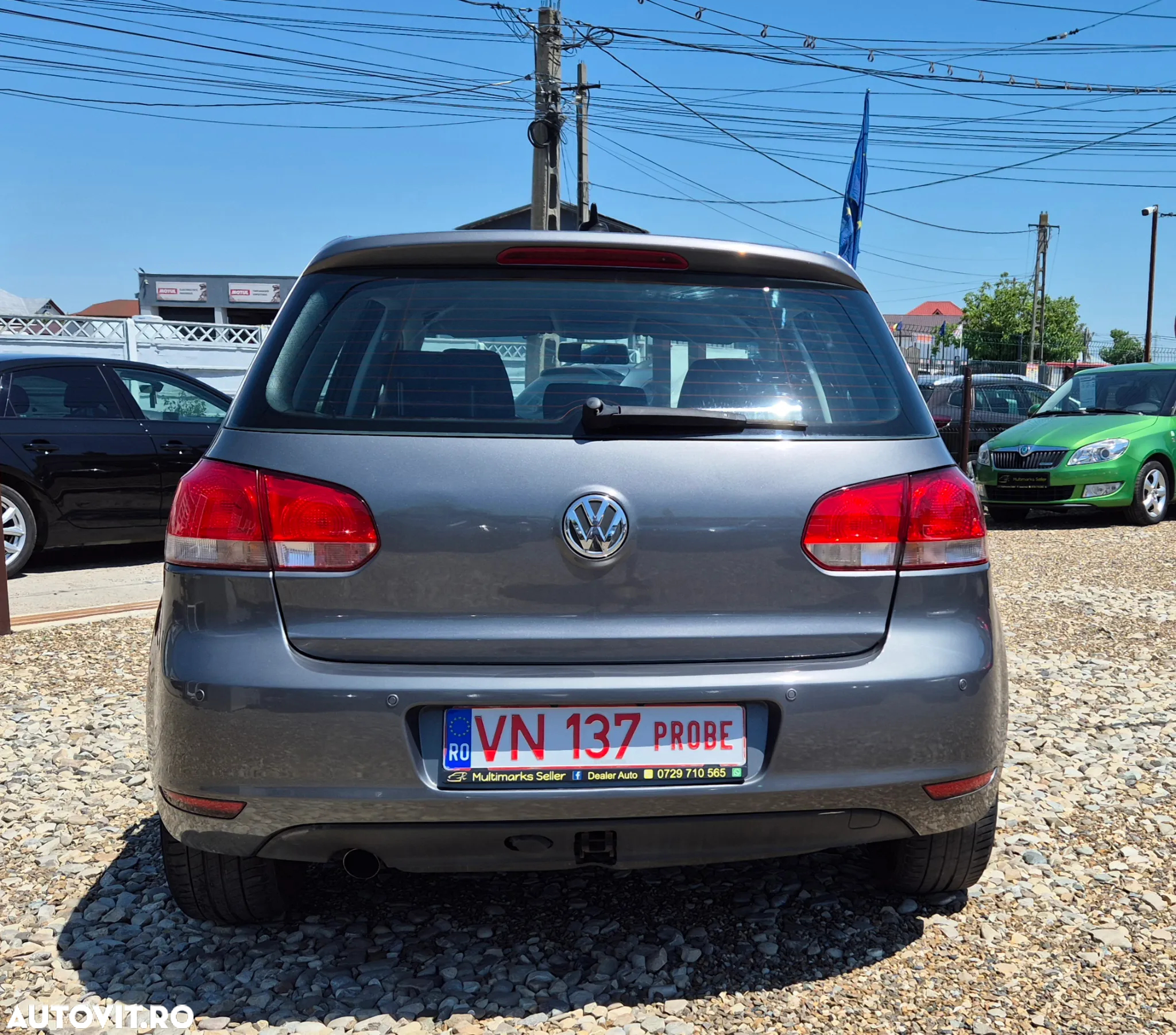 Volkswagen Golf 1.6 TDI BlueMotion Technology Comfortline - 10