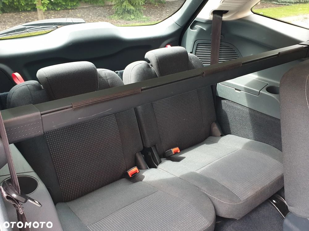 Ford Grand C-MAX - 14