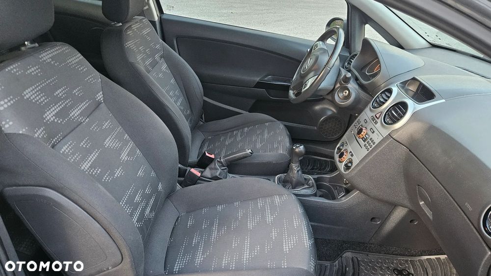 Opel Corsa 1.4 16V Satellite - 28