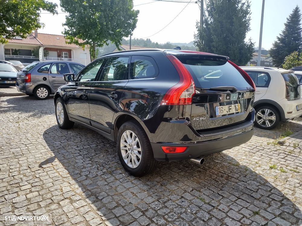 Volvo XC 60 2.4 D Drive Momentum - 8