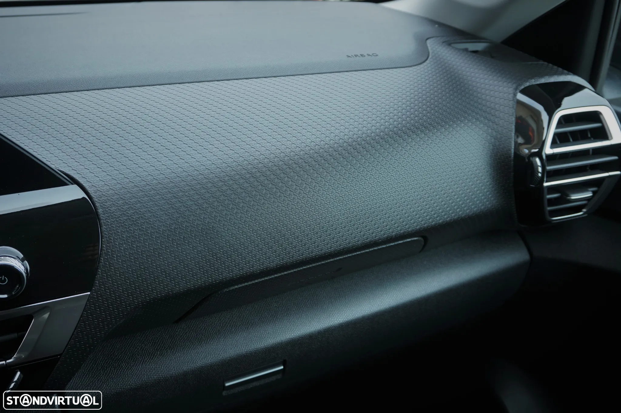 Citroën C4 PureTech 130 Stop&Start SHINE - 34