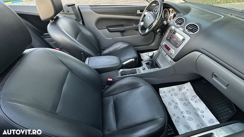 Ford Focus 2.0 16V Titanium - 24