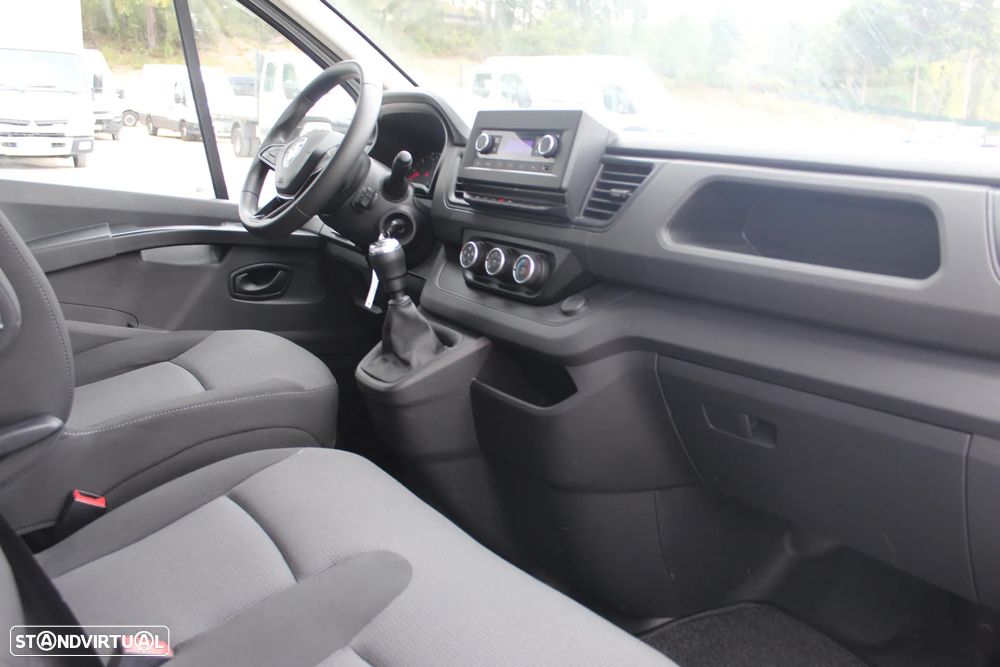 Renault TRAFIC 2.0 dCi L2H1 // LONGA - 10