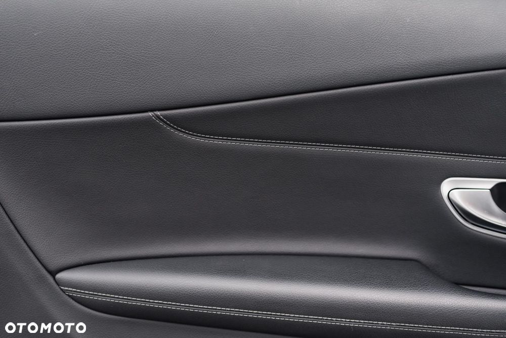 Mercedes-Benz Klasa C 300 9G-TRONIC - 26