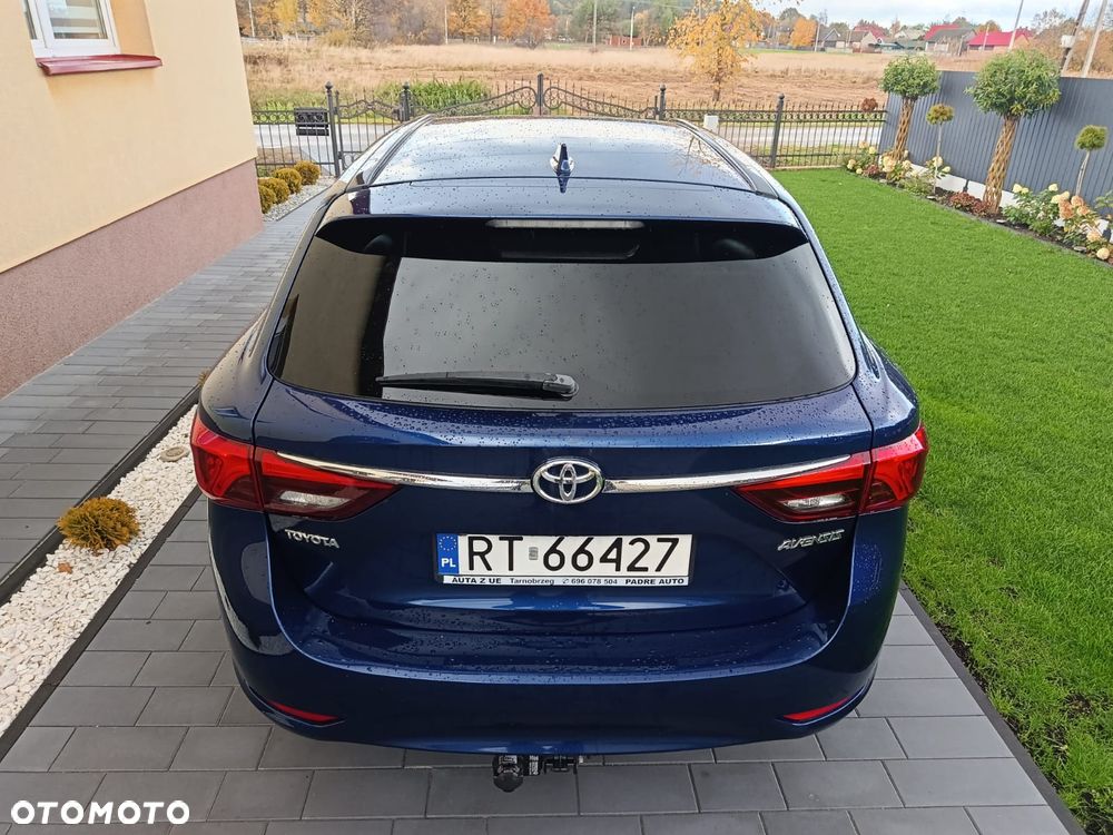 Toyota Avensis Touring Sports 1.8 Executive - 11