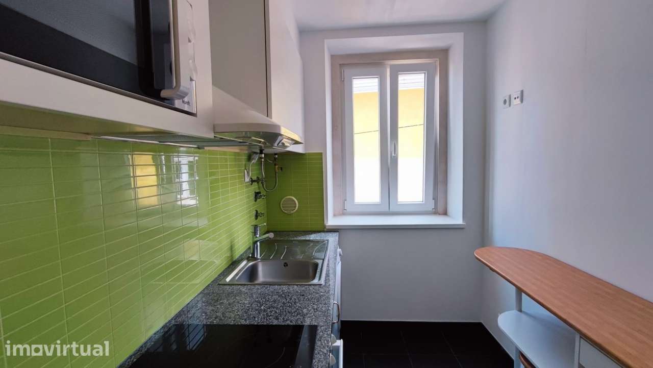 Apartamento T0 / Mobilado / Estúdio / Centro / Leiria - Grande imagem: 2/16