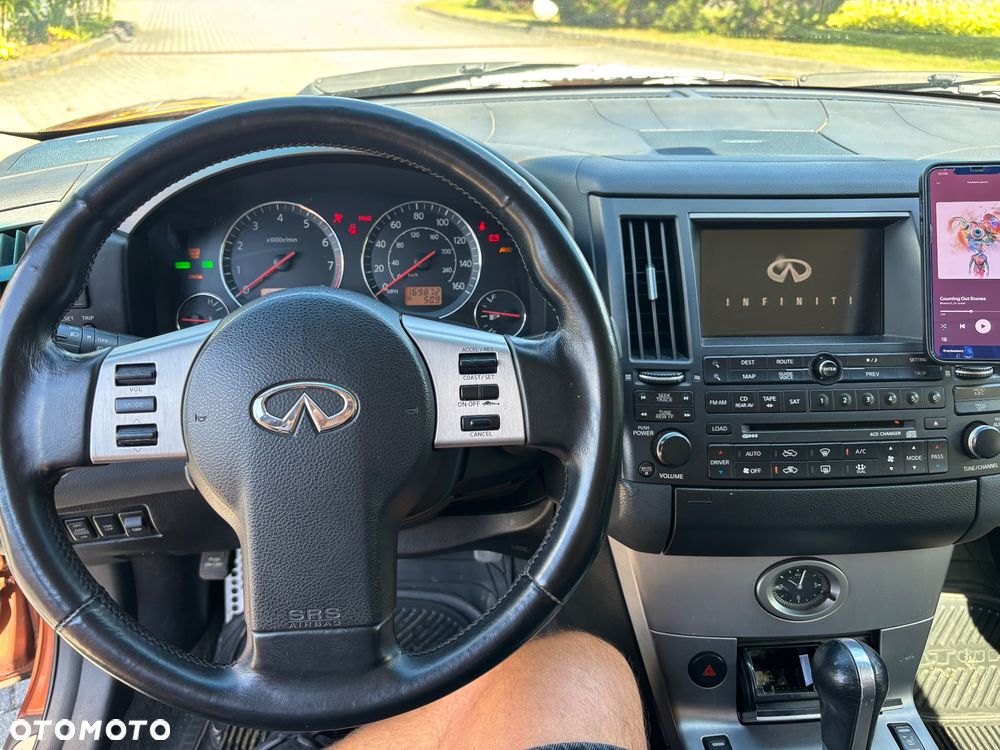 Infiniti FX - 24