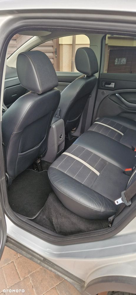 Ford Kuga 2.0 TDCi Titanium - 12