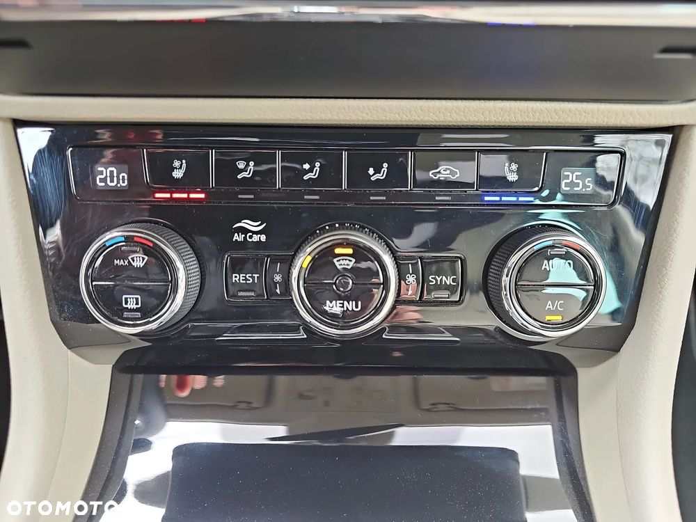 Skoda Superb 2.0 TDI SCR 4x4 L&K DSG - 21