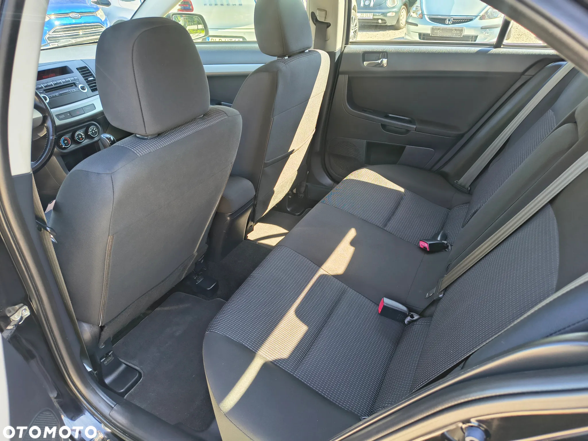 Mitsubishi Lancer 1.5 Invite - 20