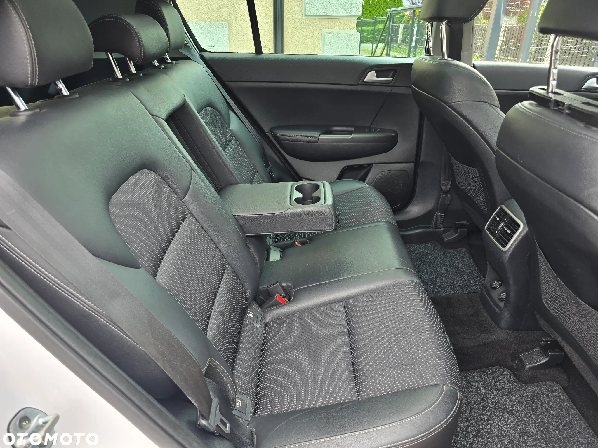 Kia Sportage 1.7 CRDI Business Line L 2WD - 28