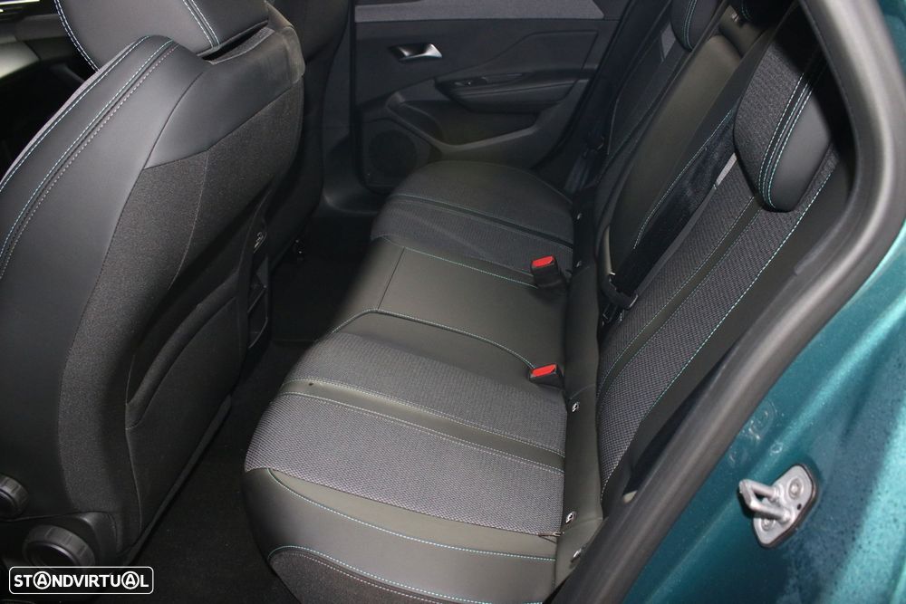 Peugeot 308 SW 1.2 PureTech Allure EAT8 - 30