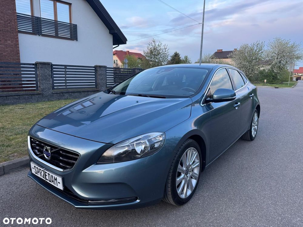 Volvo V40 D2 Summum - 1
