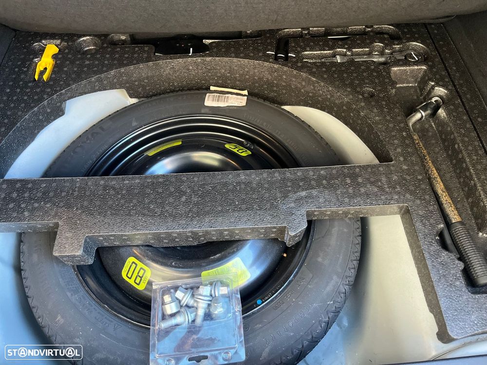 Peugeot 2008 1.5 BlueHDi Signature - 46