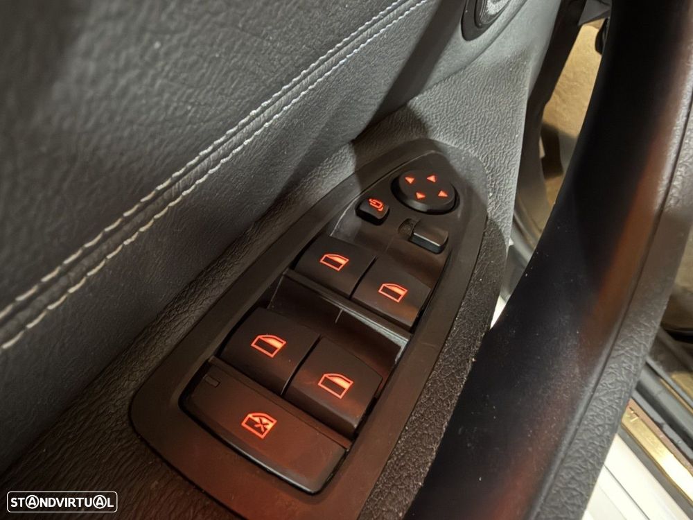 BMW X1 25 e xDrive Pack M - 25