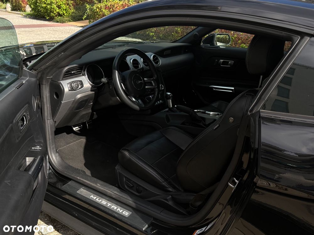 Ford Mustang - 16