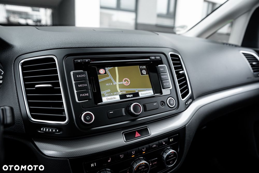 Volkswagen Sharan 2.0 TDI DSG Blue Motion Match - 38