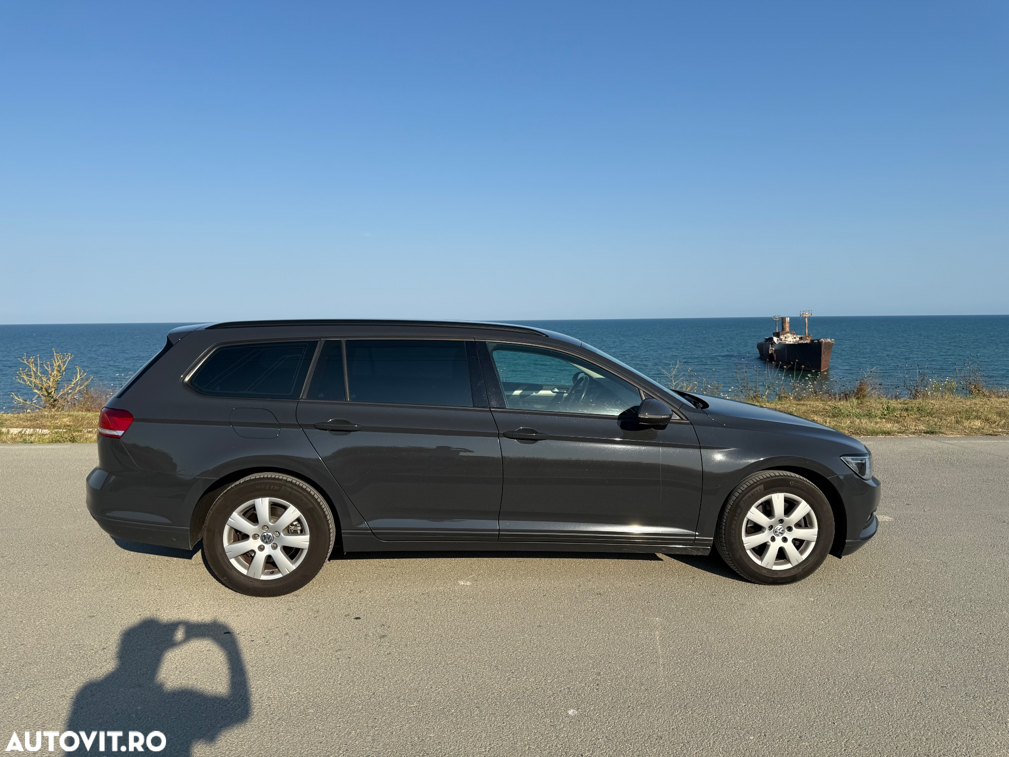 Volkswagen Passat Variant 2.0 TDI (BlueMotion Technology) Highline - 14