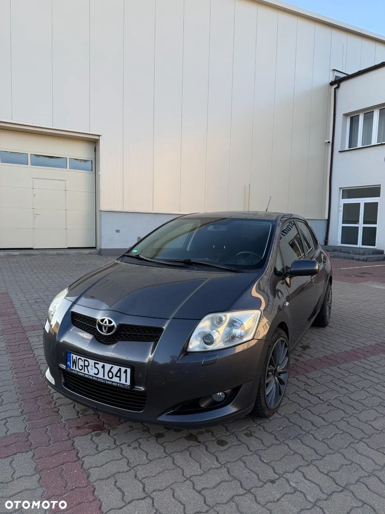 Toyota Auris 2.0 D-4D Prestige - 2