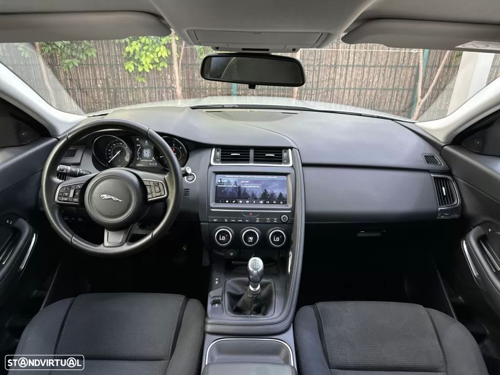 Jaguar E-Pace 2.0 i4D - 12