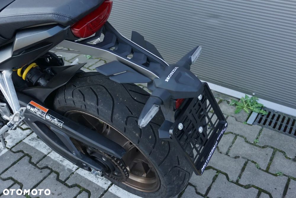 Honda CB - 22
