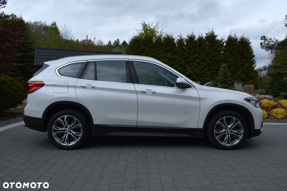 BMW X1 sDrive18d Business Edition - 9