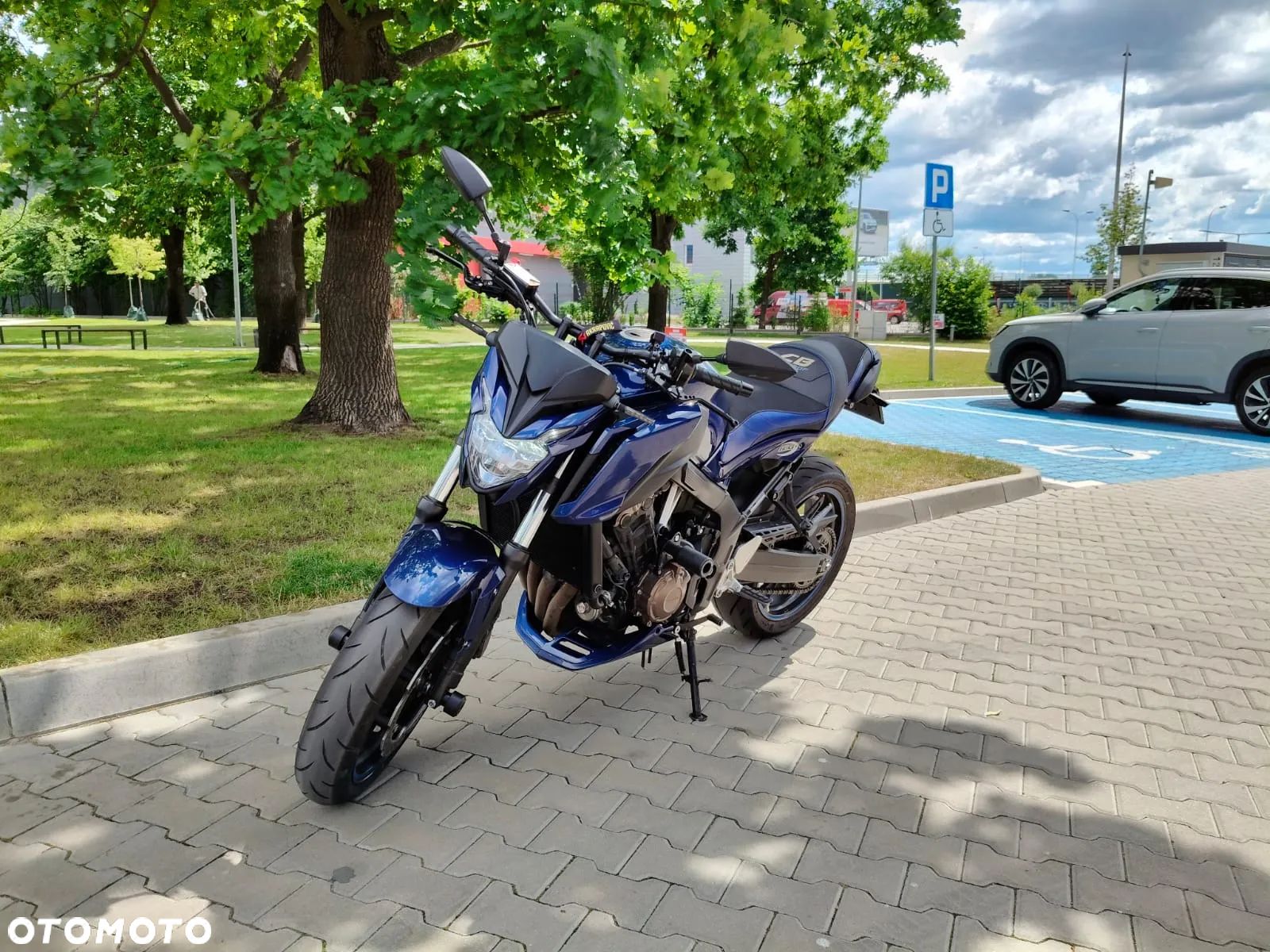 Honda CB - 1