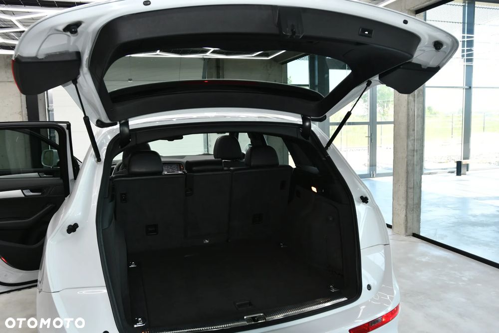 Audi Q5 3.2 FSI Quattro S tronic - 19
