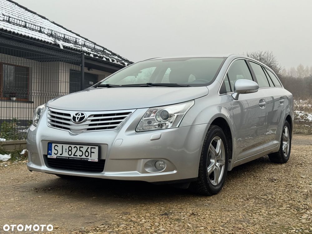 Toyota Avensis 1.6 Comfort - 4