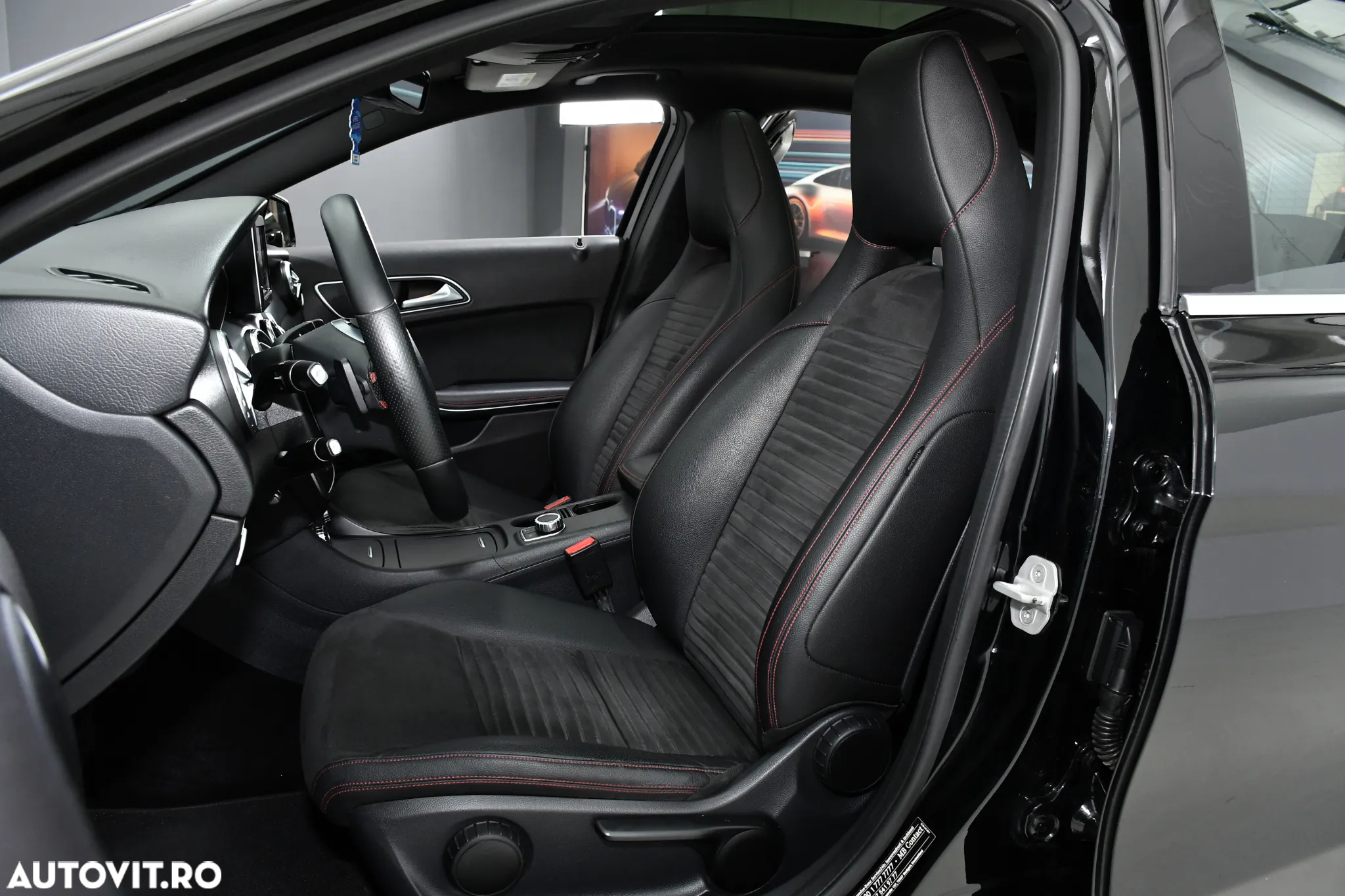 Mercedes-Benz GLA 220 CDI 4Matic 7G-DCT AMG Line - 13