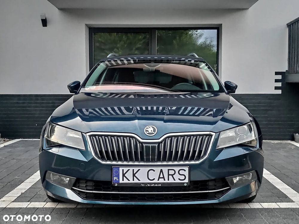 Skoda Superb 2.0 TDI Premium Edition - 3