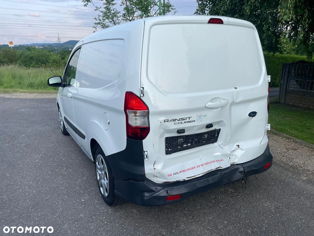 Ford courier - 9