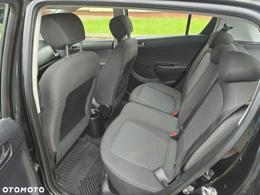 Hyundai i20 - 11