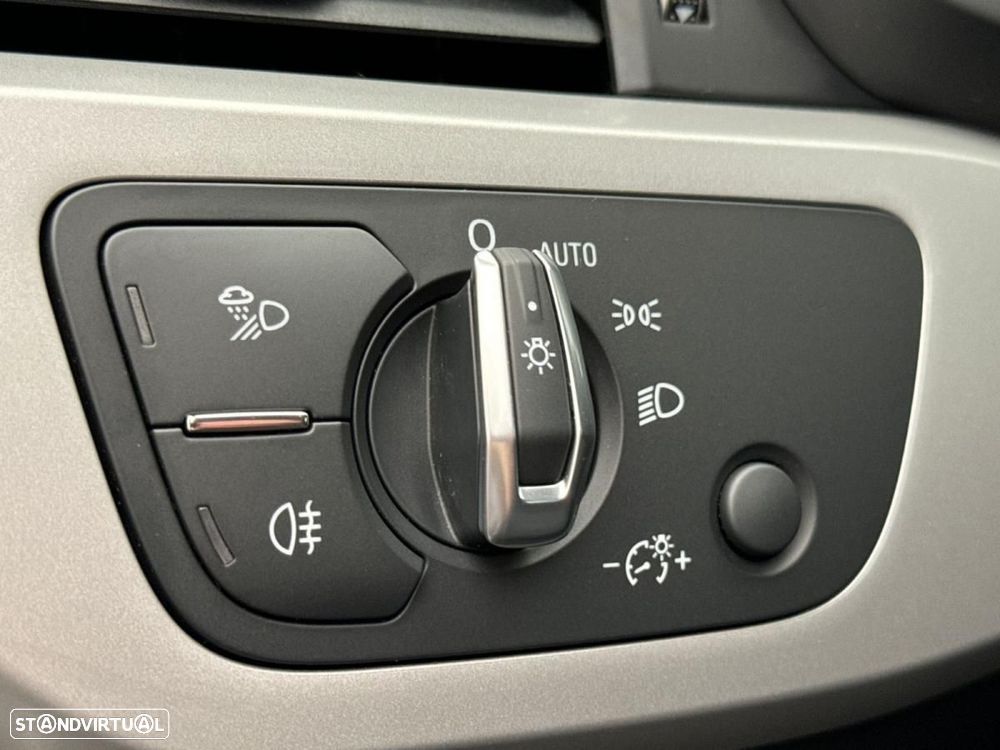 Audi A4 Avant 35 TDI S tronic - 17