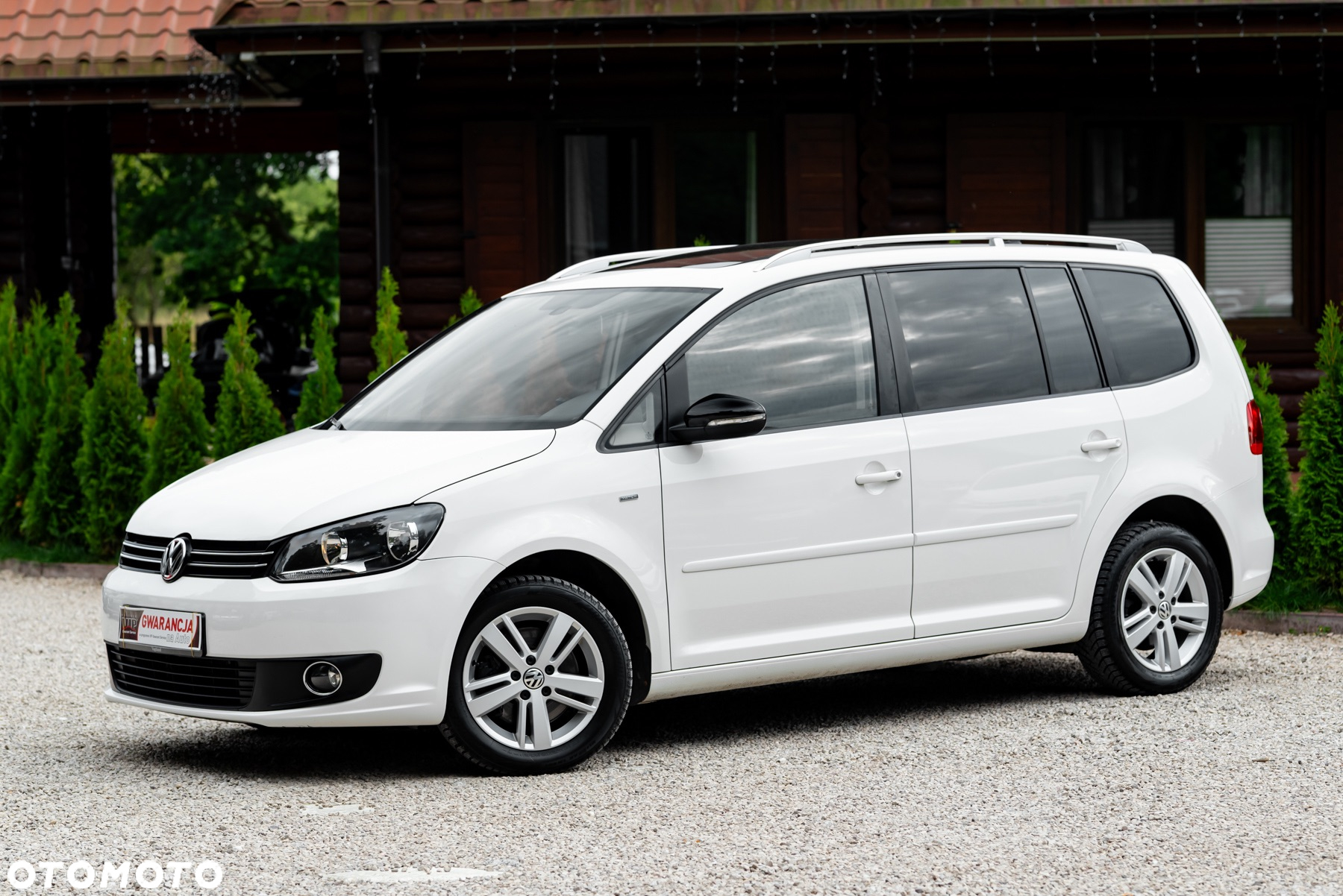 Volkswagen Touran 2.0 TDI DPF BlueMotion Technology MATCH - 3