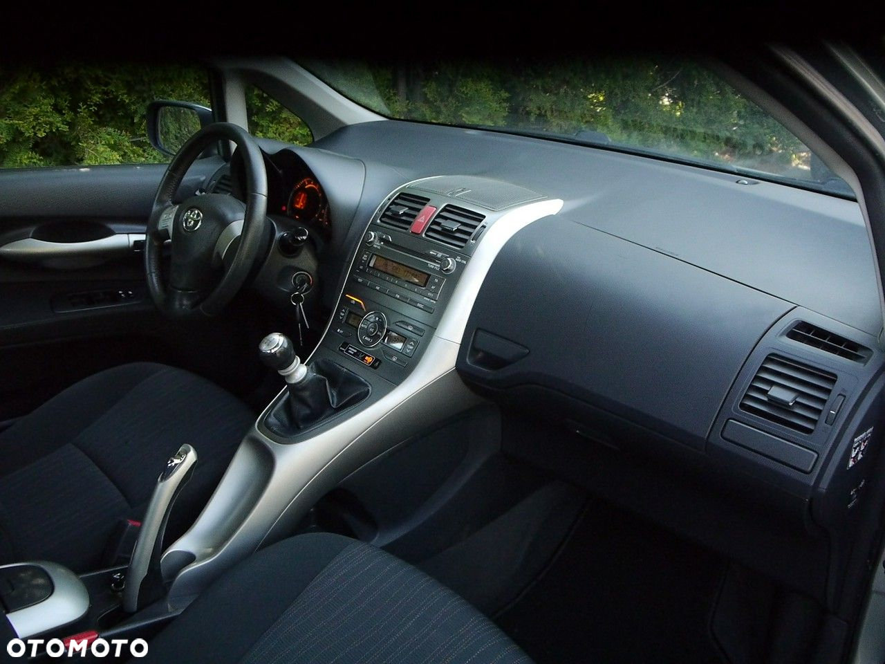 Toyota Auris 1.33 VVT-i Terra - 25