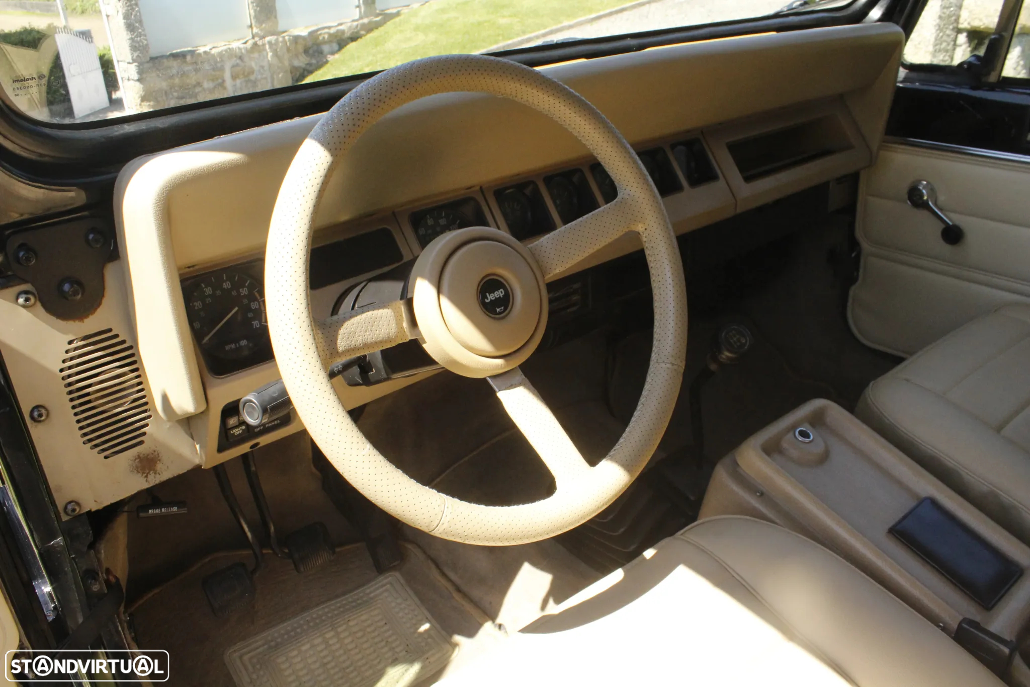 Jeep Wrangler - 14