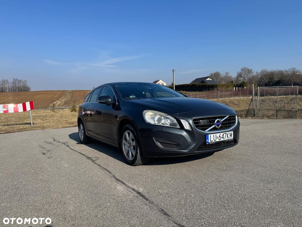 Volvo V60 D3 Geartronic Momentum - 2