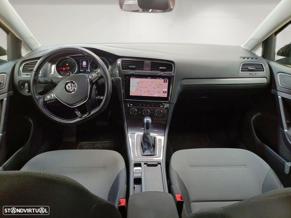 VW e-Golf AC/DC - 10